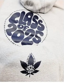 Abschlussshirt mit Class-of-2025-Motiv