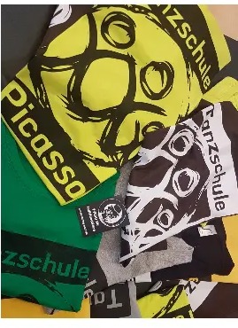 Schulshirts mit farbigem Motiv
